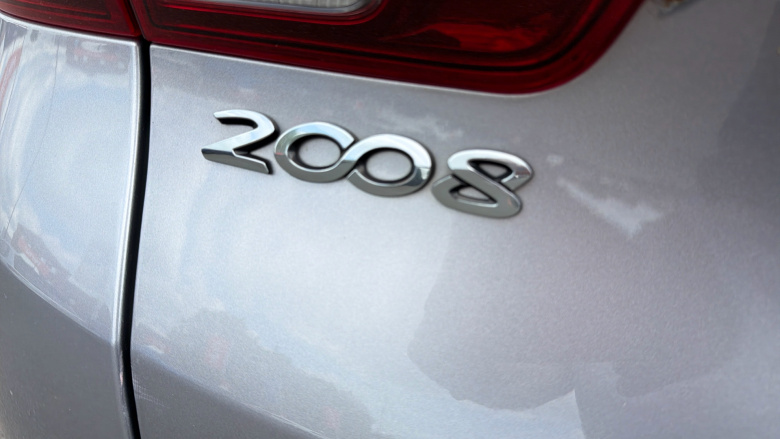 Peugeot 2008 1.2 PureTech 110 Allure Premium 5dr Petrol Estate